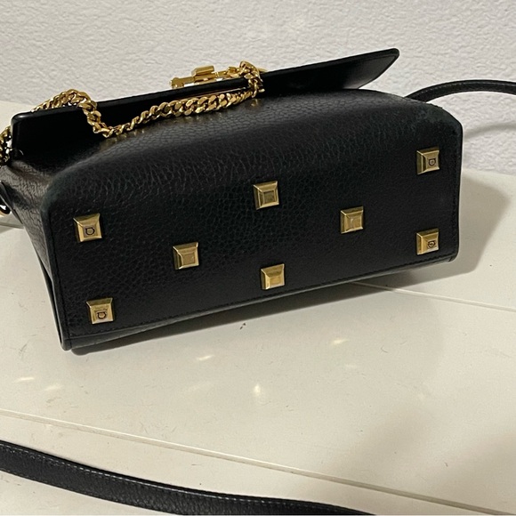 Salvatore Ferragamo pebbled black chain  link  leather handbag bag Purse Fall - Picture 8 of 15